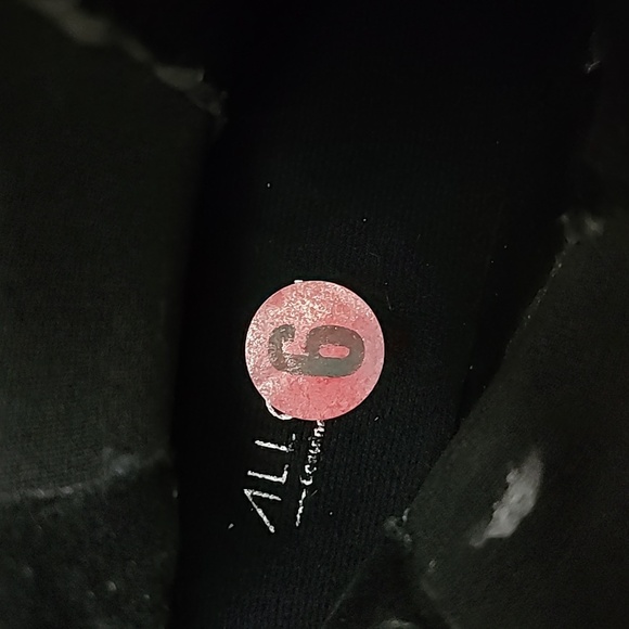 NWT Allonsi Women's Chelsea Boots Black Leather Chunky Lug Sole Pull On Size 6 - Picture 13 of 14